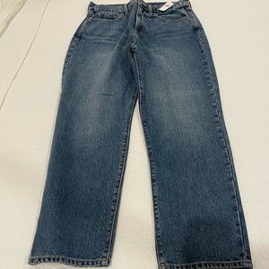 NWT Old Navy Sky Hi Straight jeans size 12.